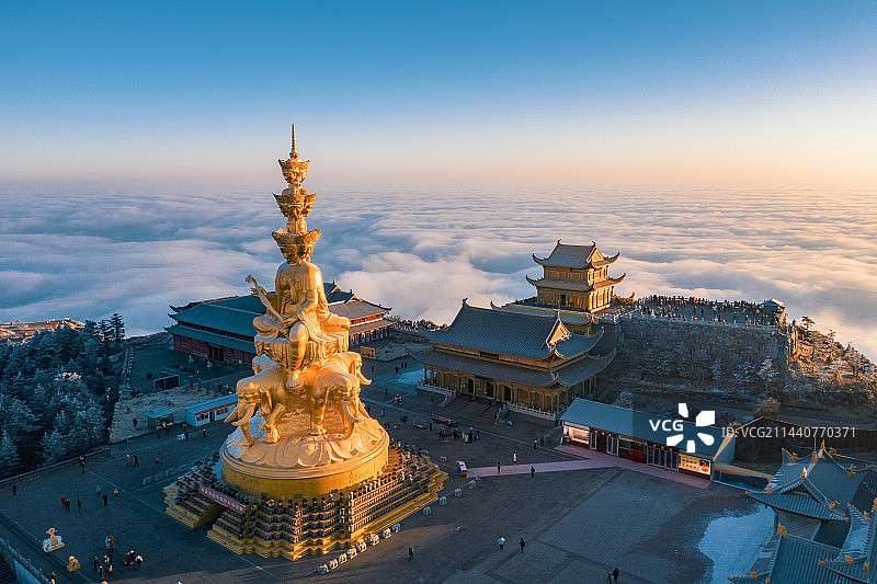 日出金顶图片素材