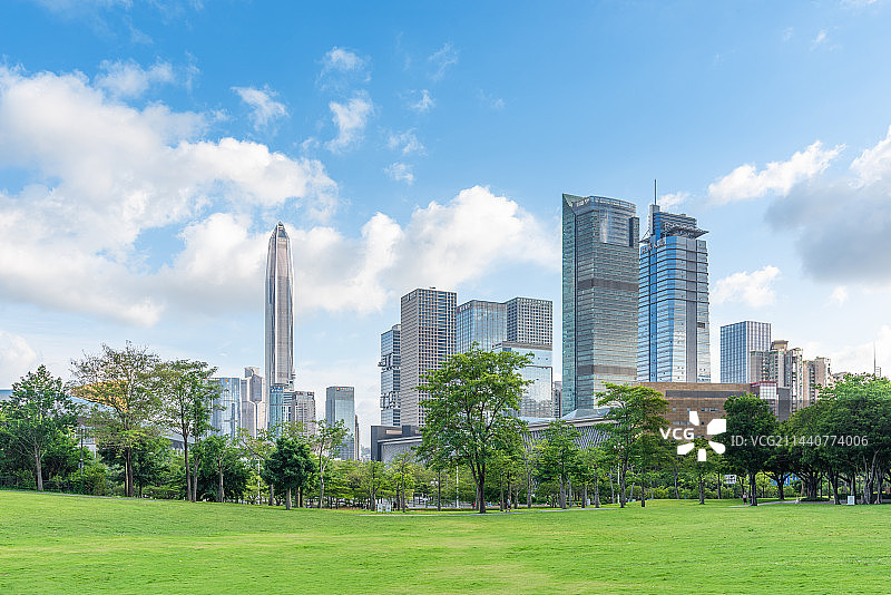 深圳莲花山公园和福田CBD城市建筑群图片素材