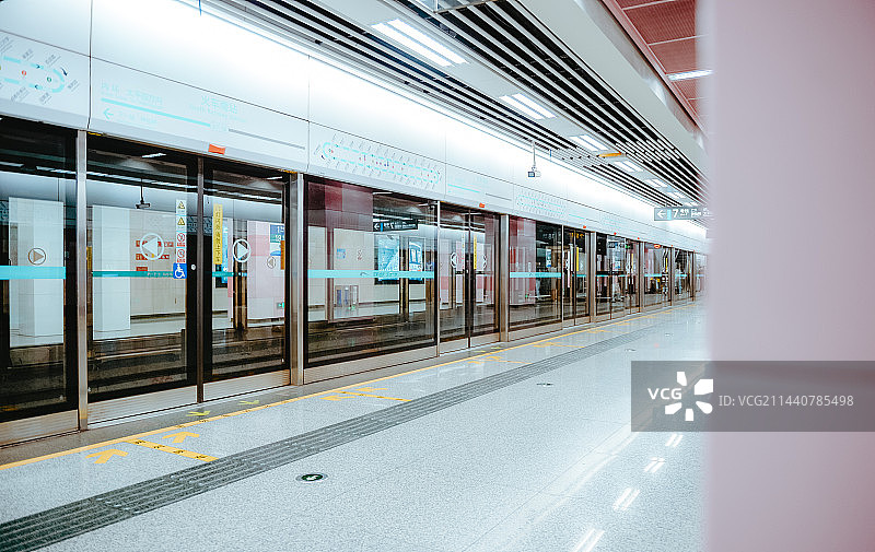 成都地铁站台图片素材