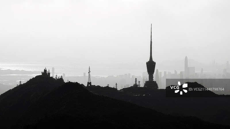 深圳梧桐山电视塔城市俯瞰图片素材