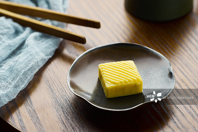 中华传统端午节美食绿豆糕图片素材