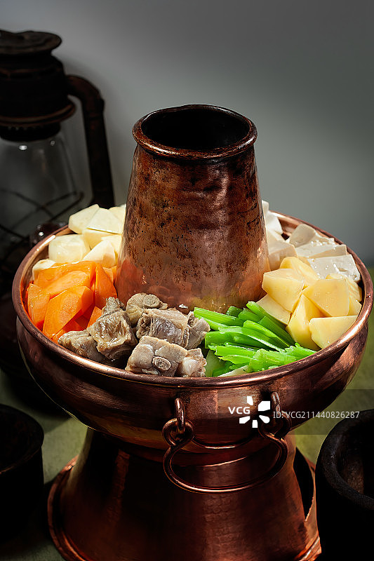 传统铜锅火锅图片素材