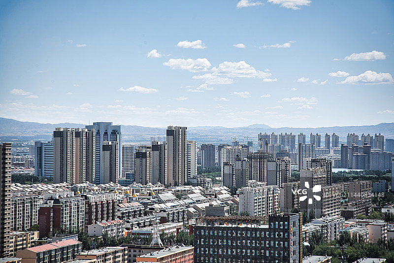 中国内蒙古包头市夏季白天城市景色图片素材