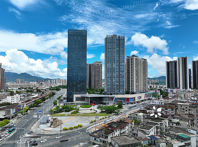 广东省深圳市坪山区六和城坪山广场航拍图片素材