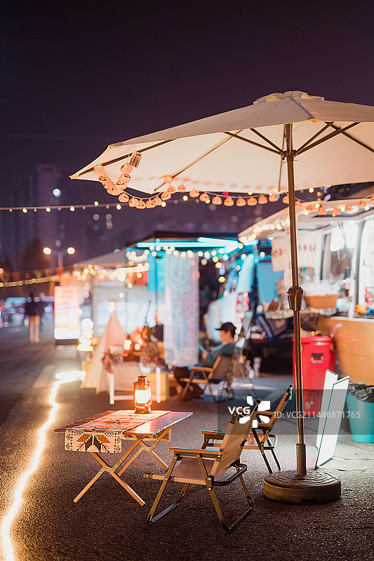 露营生活帐篷地摊经济图片素材