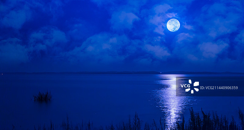 皓月当空图片素材