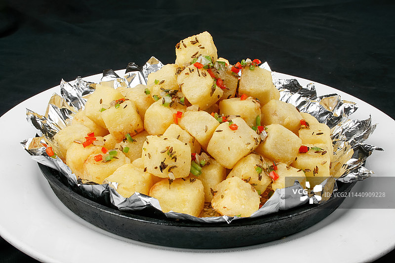 中餐美食-孜然土豆图片素材