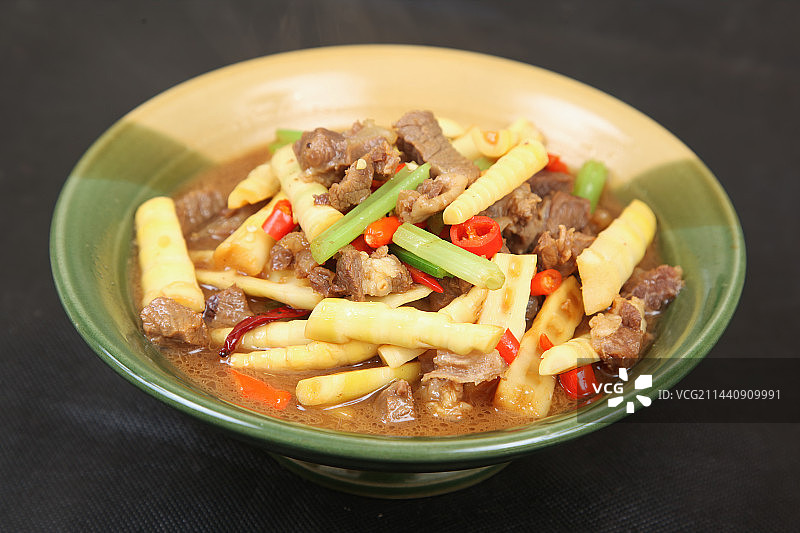 中餐美食-竹笋炖牛腩图片素材