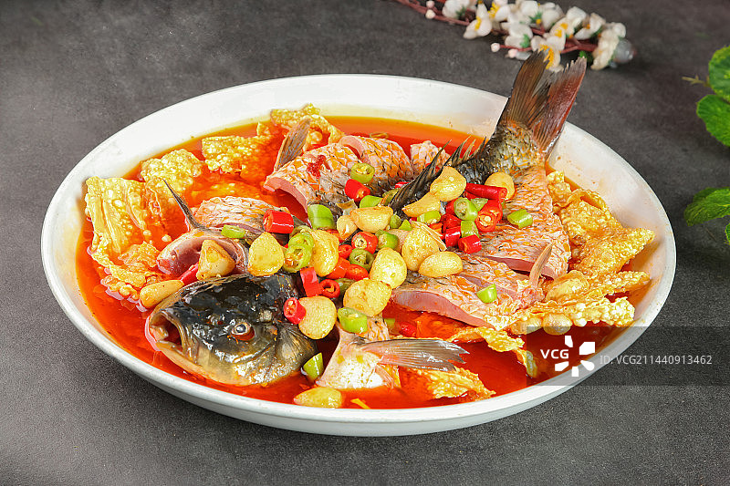 中餐美食-啤酒鱼图片素材