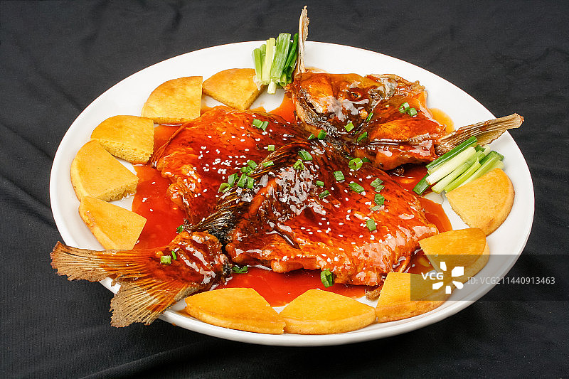 中餐美食-啤酒鱼图片素材