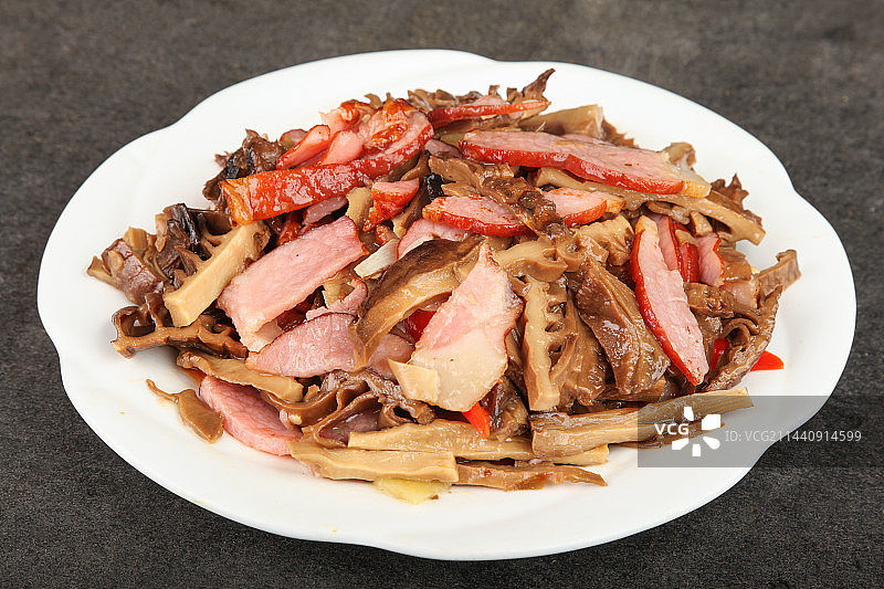 中餐美食-烟笋炒腊肉图片素材