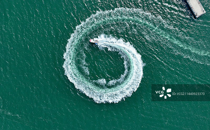 海上船只的高角度视图图片素材