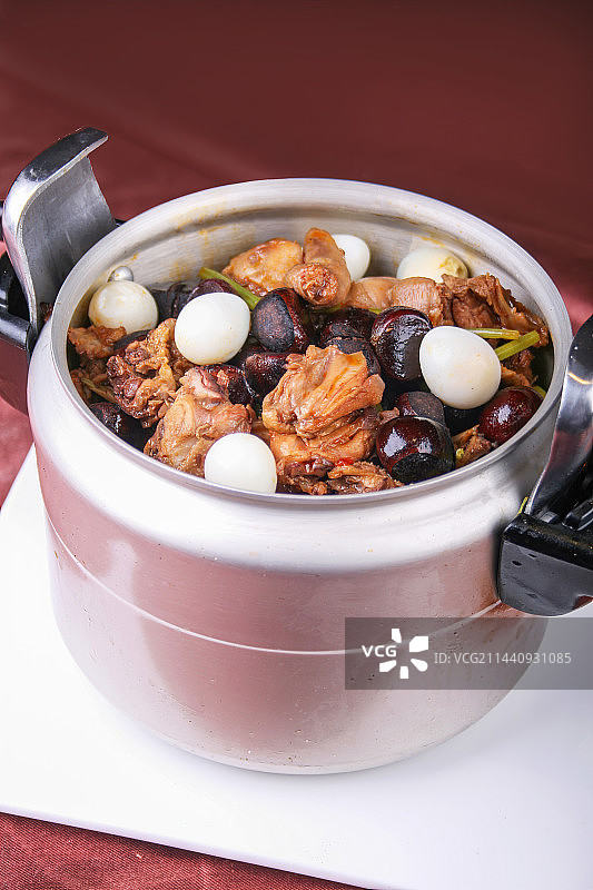 中餐美食-风味炖鸡块图片素材