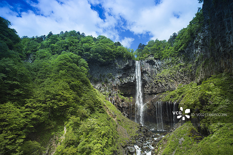 日本栃木县日光市的华严瀑布图片素材