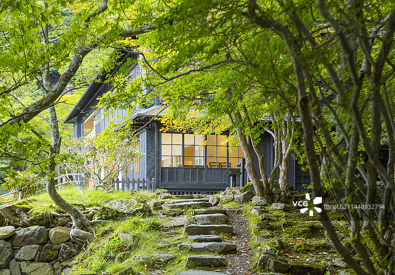 日本栃木县日光市中禅寺湖畔的英国大使馆别墅图片素材
