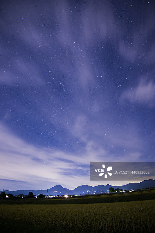 日本，长野县，，矢竹山脉和星空图片素材