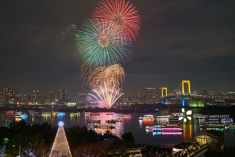 日本东京御台场彩虹烟花2018，港区图片素材