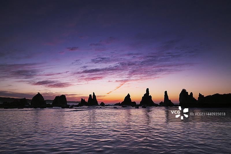 清晨的桥杭岩，日本和歌山县串本町图片素材