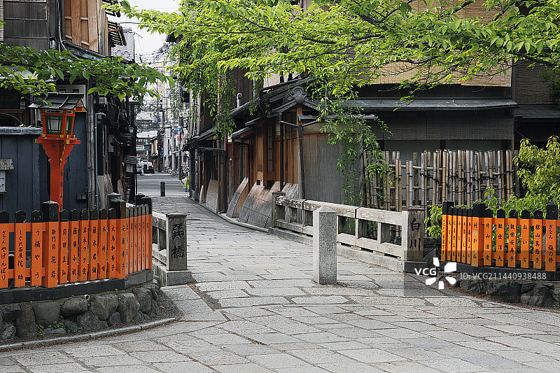 日本京都府京都市祇园白川的城镇景观图片素材