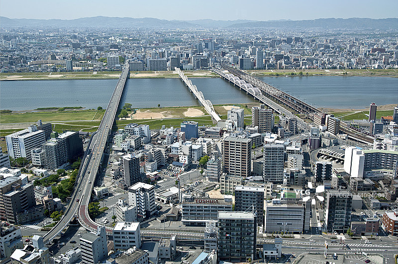 大阪府大阪市北区的淀川和大阪市图片素材