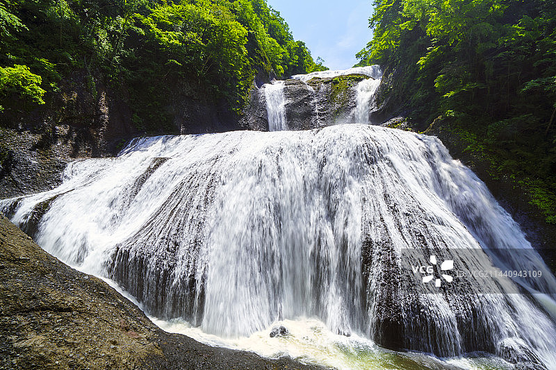 初夏的袋田瀑布，日本茨城县久慈郡大子町图片素材