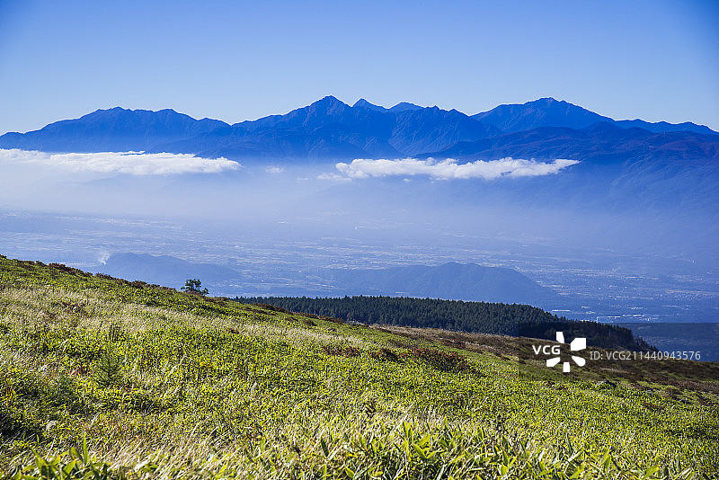 雾峰高原和南阿尔卑斯山，雾峰高原，茅野市，长野县图片素材