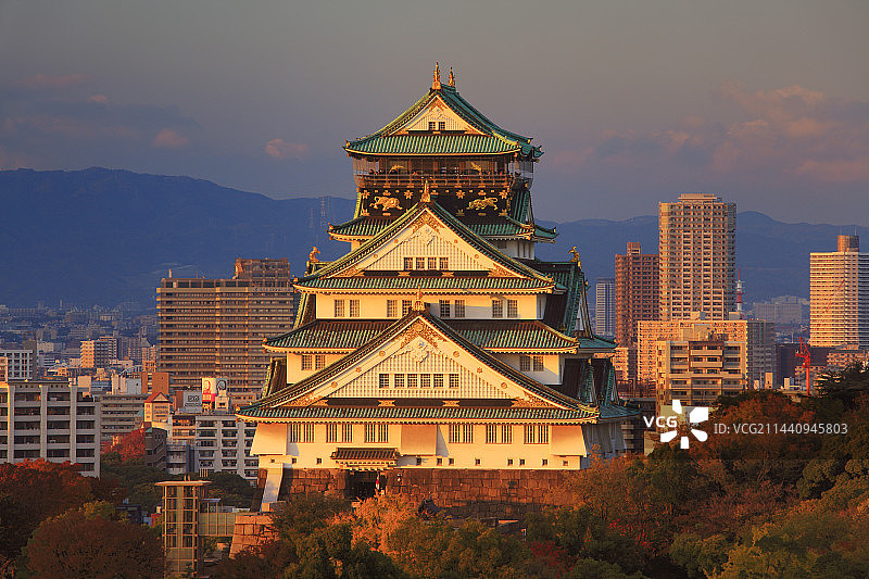 日本大阪大阪城的日落景色图片素材