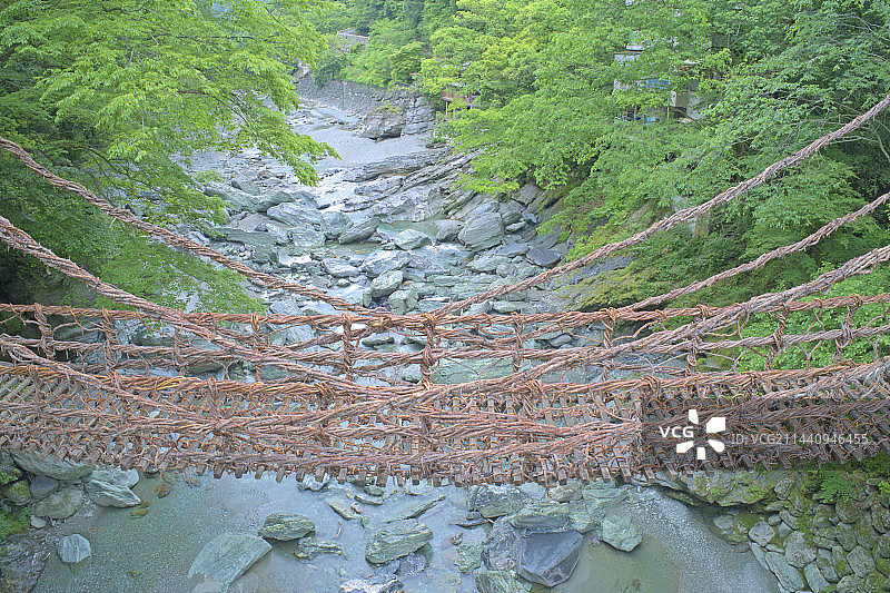 四国德岛县三好市祖谷的早上，蔓桥图片素材