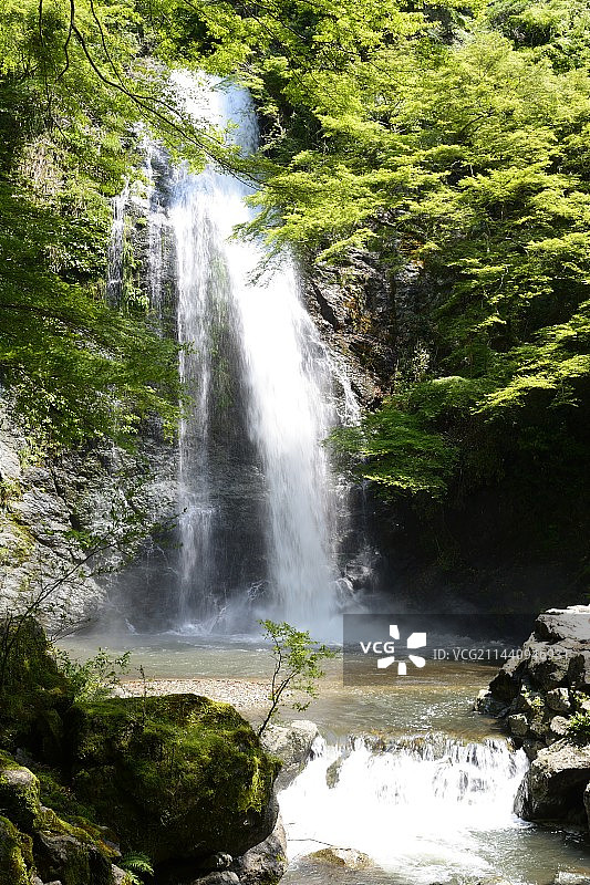 日本大阪府箕面市的箕面瀑布图片素材
