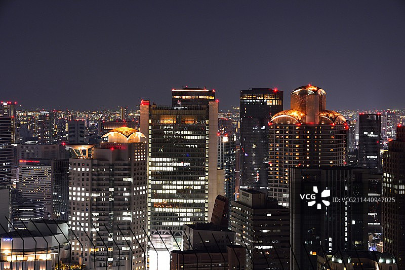 日本大阪梅田蓝天大厦空中花园夜景图片素材