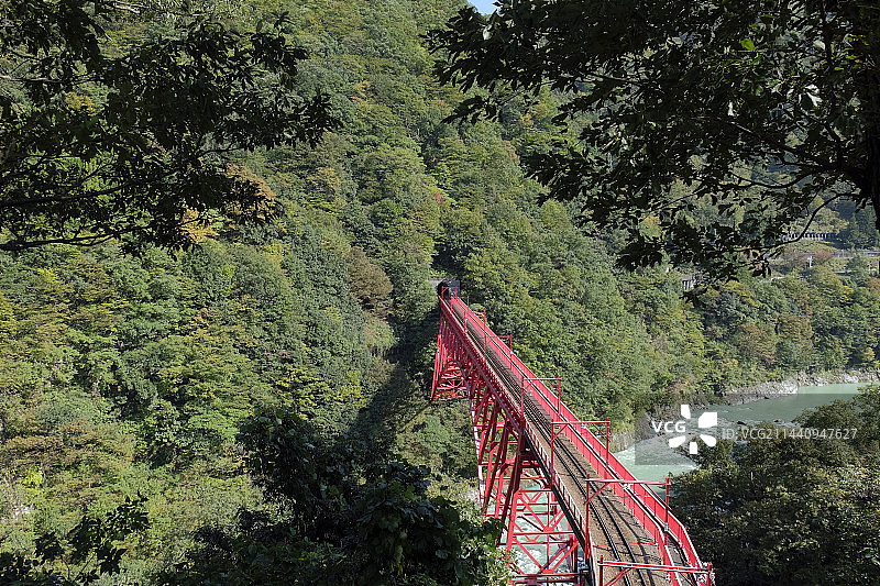 日本富山县新山彦大桥图片素材