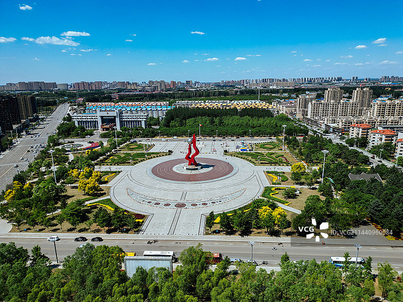 辽阳市 宏伟区 宏伟广场 半山居 荟萃湖 天井公园 航拍图片素材