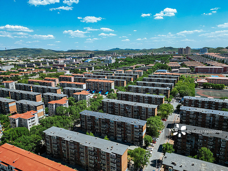 辽阳市 宏伟区 宏伟广场 半山居 荟萃湖 天井公园 航拍图片素材