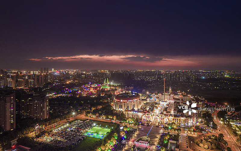 常州市迪诺水镇、中华恐龙园夜景航拍图片素材