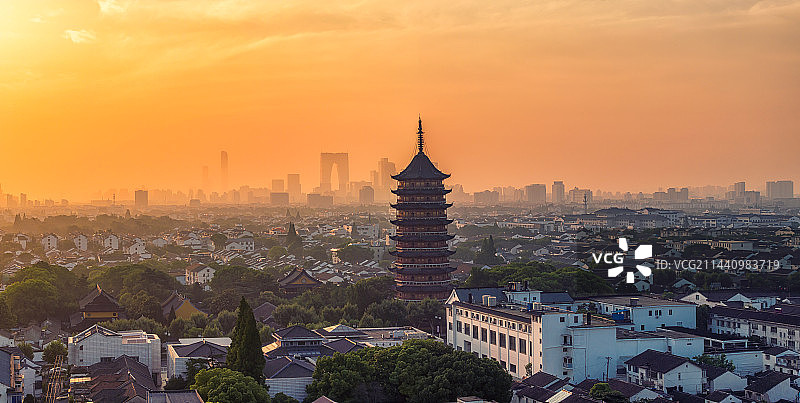 清晨苏州姑苏北寺塔风景航拍图片素材