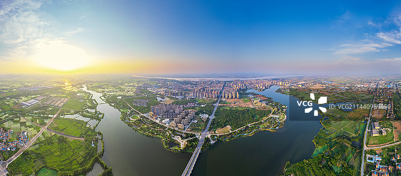 湖北襄阳航拍城市桥梁湖泊绿地公园图片素材