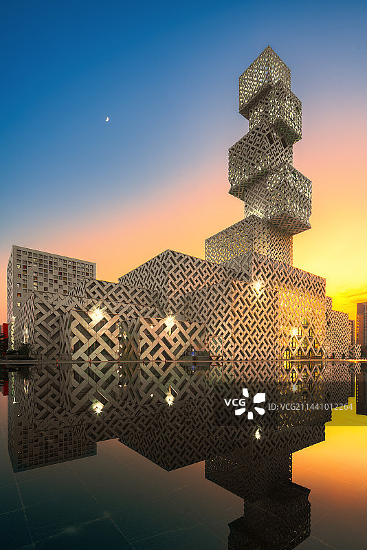 夕照纺塔图片素材