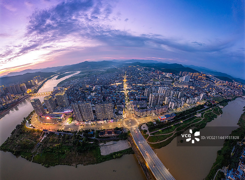 福建建瓯，老城区夜景全景鸟瞰图片素材
