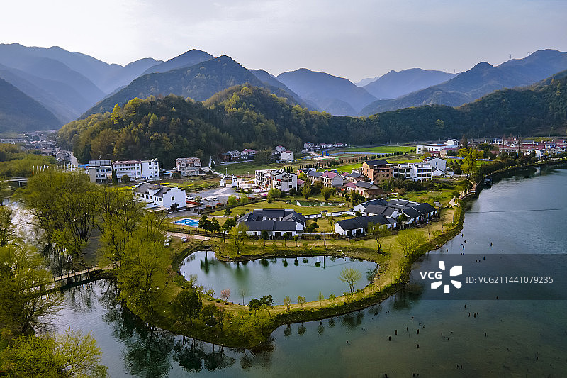 安徽宁国储家滩春天的风光图片素材