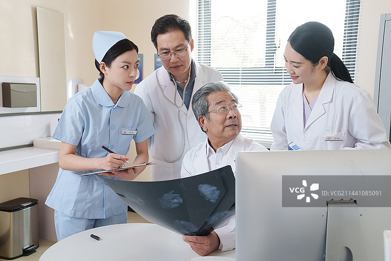 医务工作者交流工作图片素材