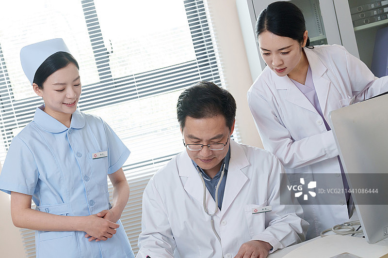 医务工作者交流工作图片素材