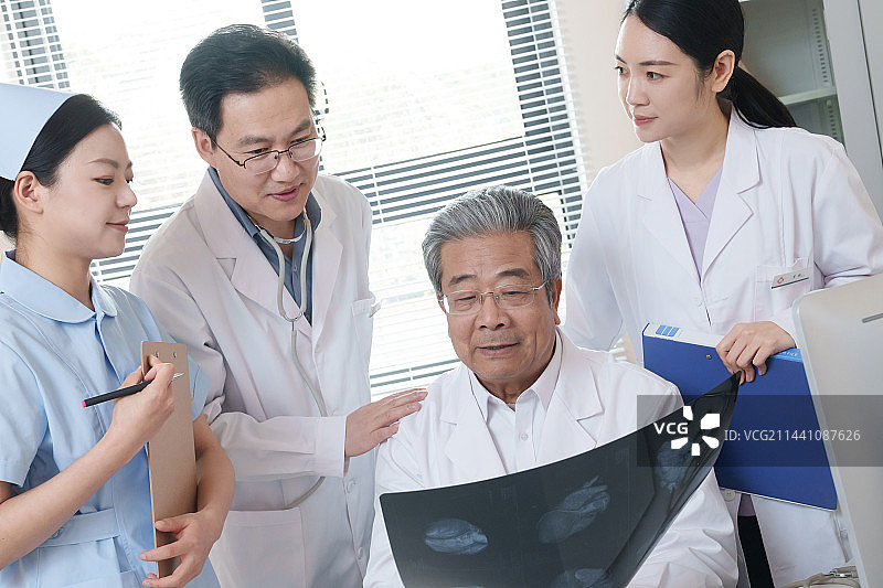 医务工作者交流工作图片素材