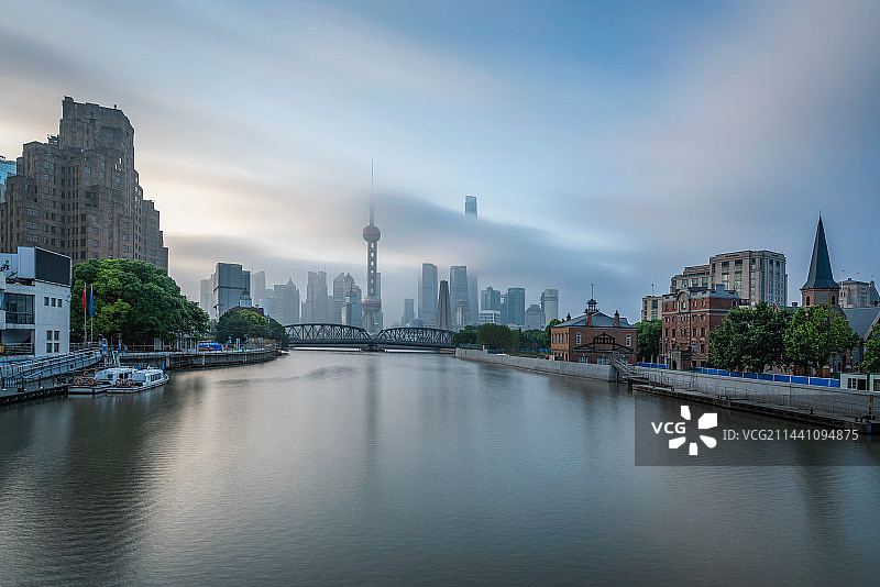 中国上海浦东陆家嘴外滩城市风光图片素材