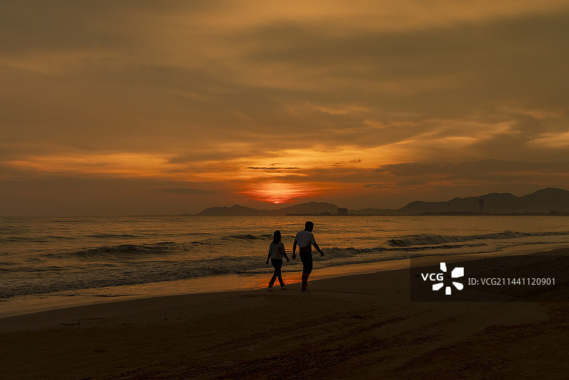 海南三亚湾日落图片素材