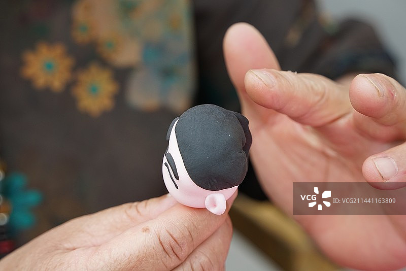 传统手艺非遗传承人捏面人图片素材