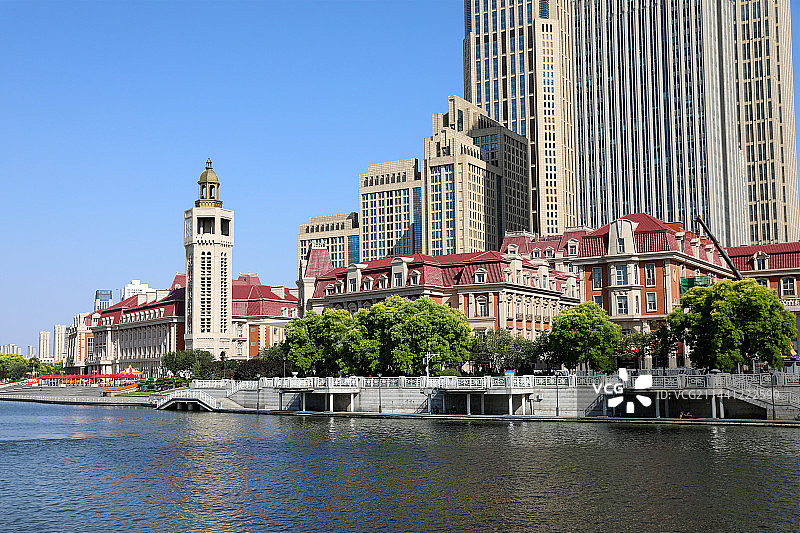 大美天津进入盛夏 海河沿线美不胜收图片素材