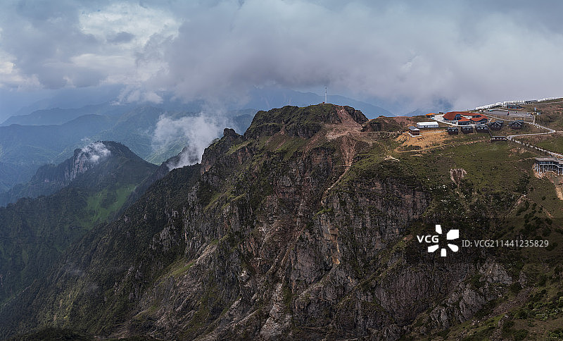 亚洲最美360º景观平台四川雅安牛背山风光图片素材