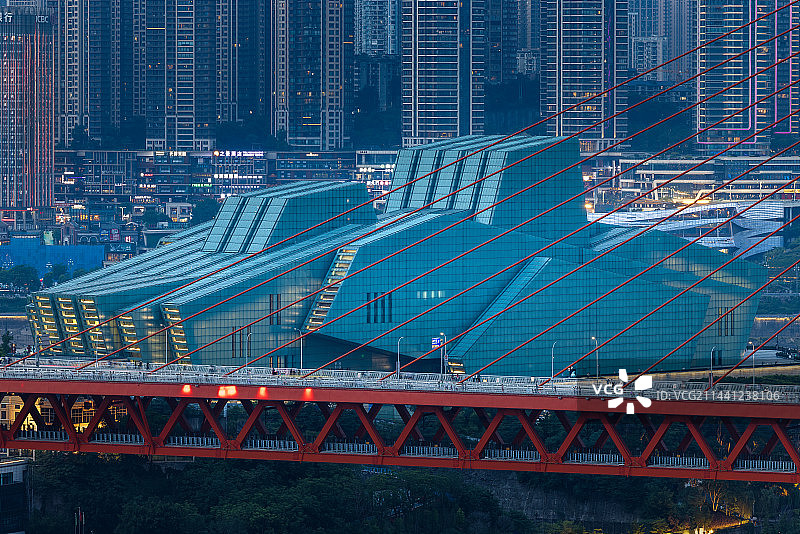 重庆大剧院城市风光夜景高视角图片素材