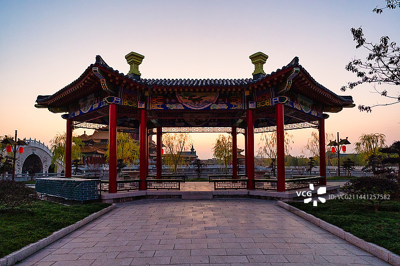 东阳横店圆明新园八角亭建筑风光图片素材