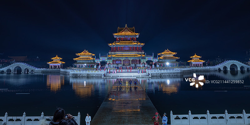 浙江东阳横店火烧圆明园大型实景演出图片素材